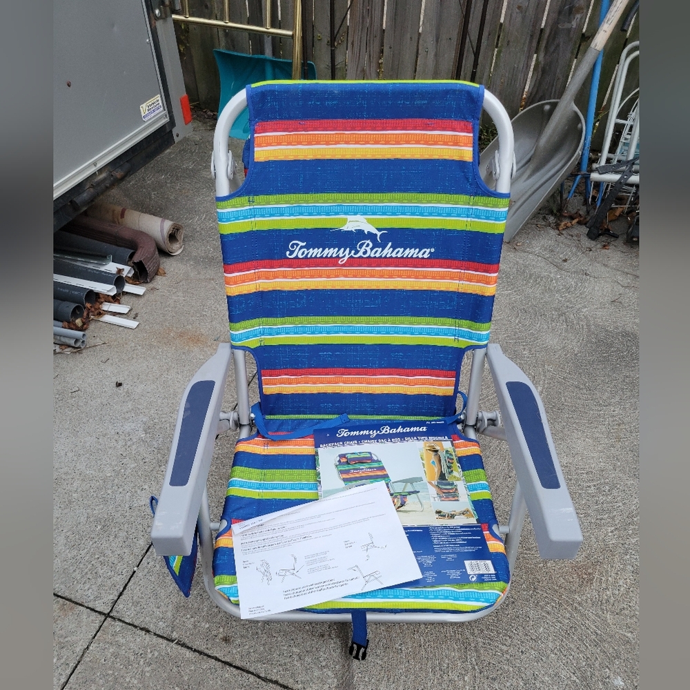 NEW Tommy Bahama beach chair backpack
